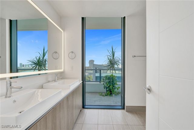 2960 NE 207 ST 1205, Aventura, FL 33180