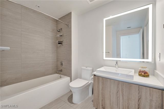 2960 NE 207 ST 1205, Aventura, FL 33180