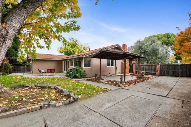 654 Corte Seville, Vacaville, CA 95688