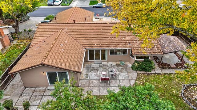 654 Corte Seville, Vacaville, CA 95688