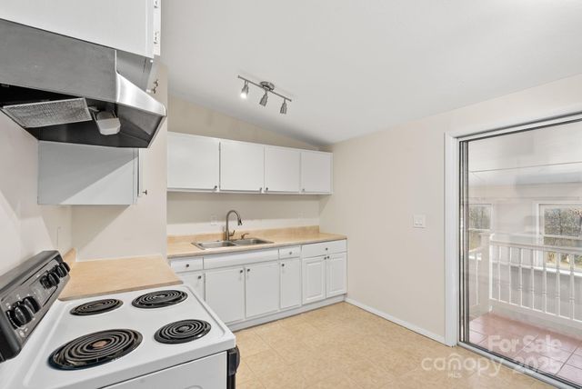 65 First Street, Asheville, NC 28803