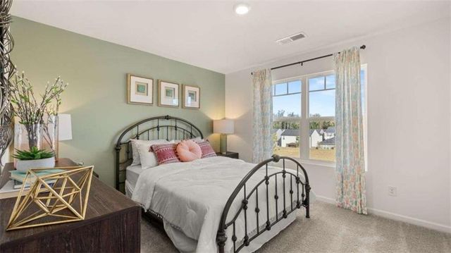 62 White Spruce Way, Newnan, GA 30265