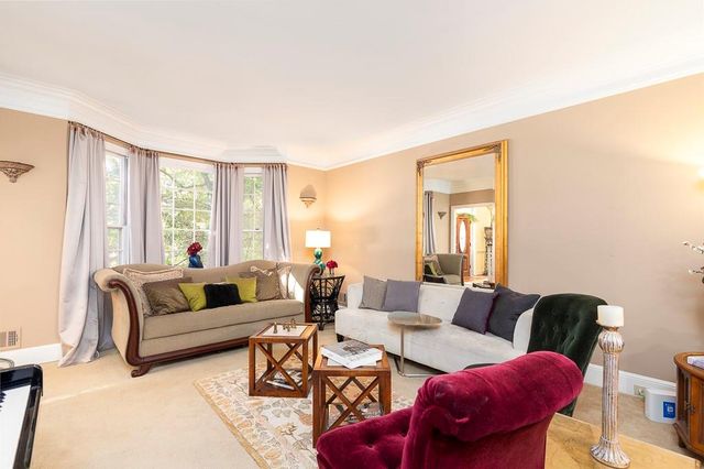 135 Lazy Laurel Chase, Roswell, GA 30076