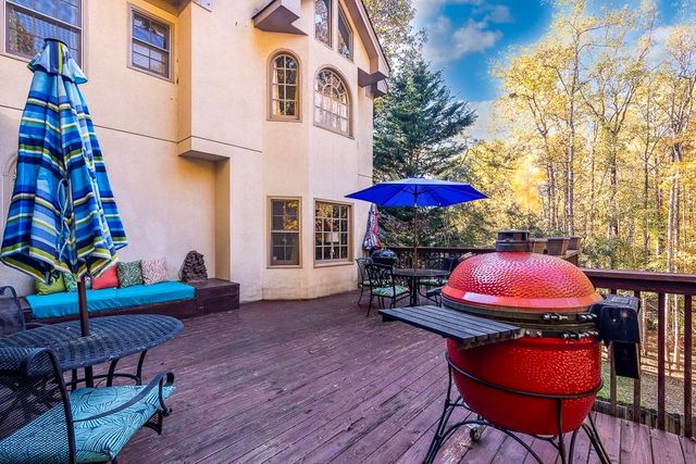 135 Lazy Laurel Chase, Roswell, GA 30076