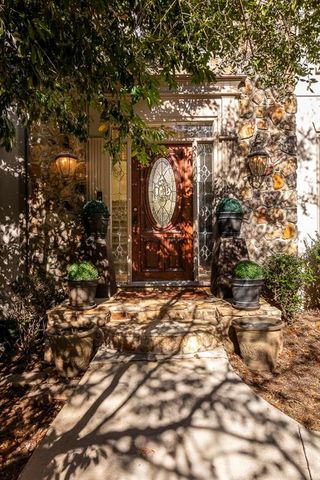 135 Lazy Laurel Chase, Roswell, GA 30076