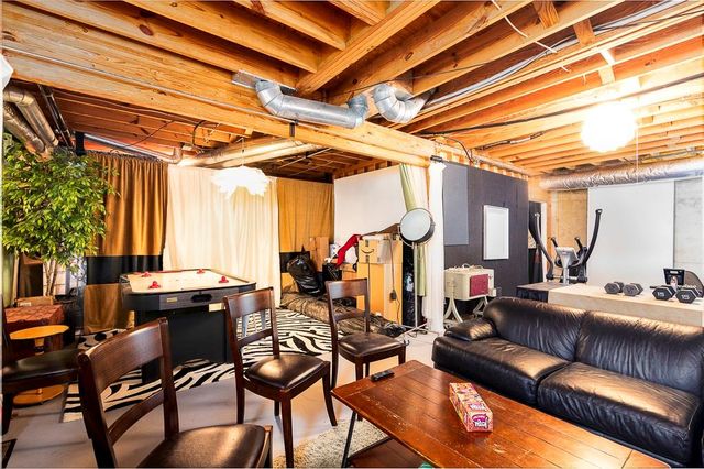 135 Lazy Laurel Chase, Roswell, GA 30076