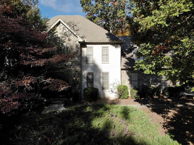 135 Lazy Laurel Chase, Roswell, GA 30076