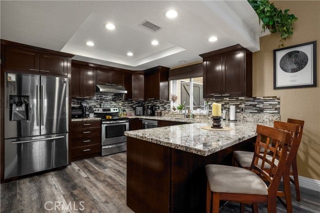 22671 San Joaquin Dr. East Drive, Canyon Lake, CA 92587