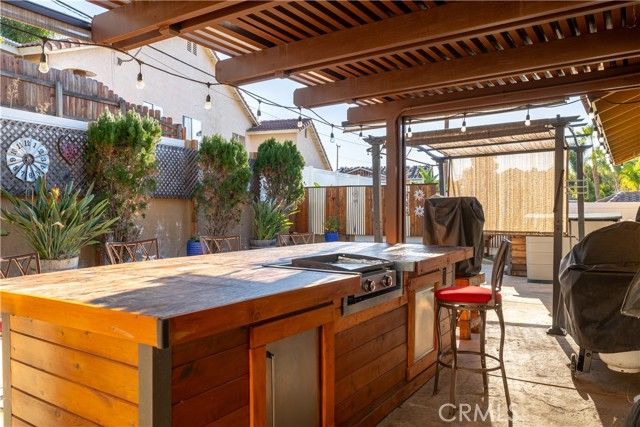 22671 San Joaquin Dr. East Drive, Canyon Lake, CA 92587