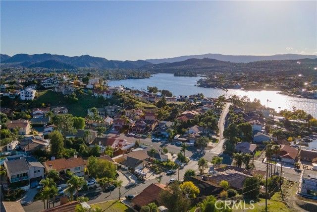 22671 San Joaquin Dr. East Drive, Canyon Lake, CA 92587
