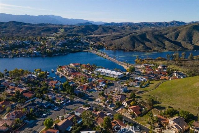 22671 San Joaquin Dr. East Drive, Canyon Lake, CA 92587