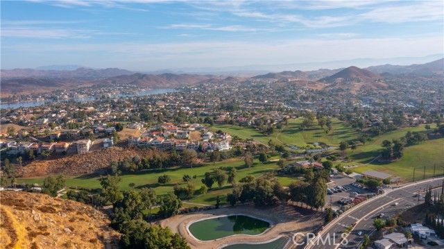 22671 San Joaquin Dr. East Drive, Canyon Lake, CA 92587