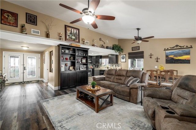 22671 San Joaquin Dr. East Drive, Canyon Lake, CA 92587