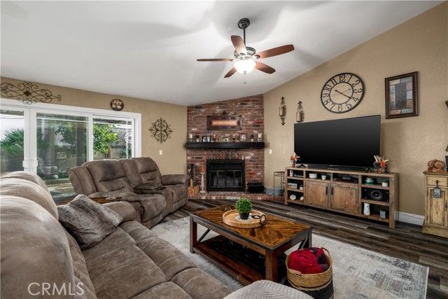 22671 San Joaquin Dr. East Drive, Canyon Lake, CA 92587