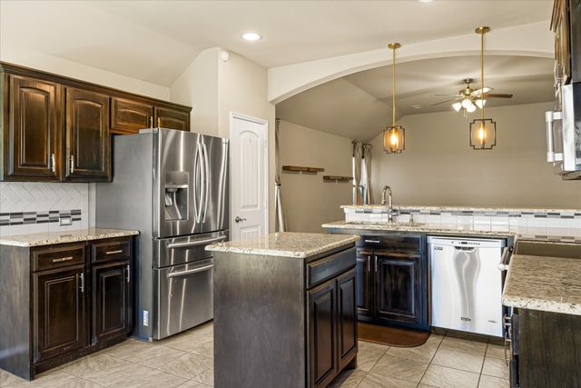 2064 Leonard Ranch Road, Fort Worth, TX 76134