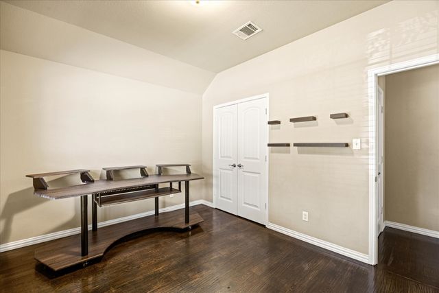 2064 Leonard Ranch Road, Fort Worth, TX 76134