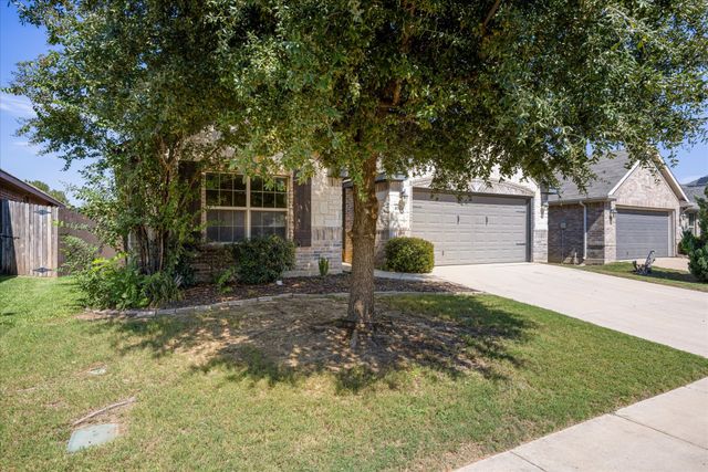 2064 Leonard Ranch Road, Fort Worth, TX 76134