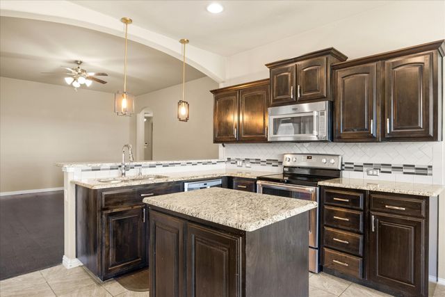 2064 Leonard Ranch Road, Fort Worth, TX 76134