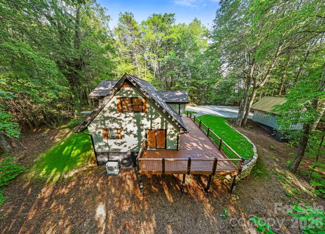 327 Flat Ridge Drive, Lake Toxaway, NC 28774