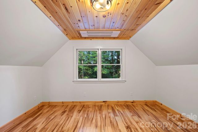 327 Flat Ridge Drive, Lake Toxaway, NC 28774