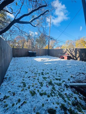 7417 Hanover Street, Detroit, MI 48206