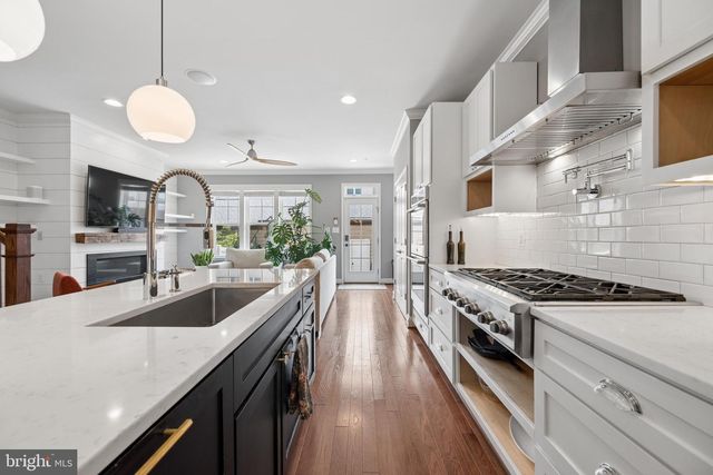 1132 HOLDEN RD, Frederick, MD 21701