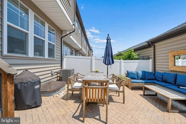 1132 HOLDEN RD, Frederick, MD 21701