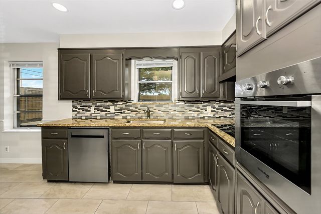 6501 Callahan Court, Fort Worth, TX 76112
