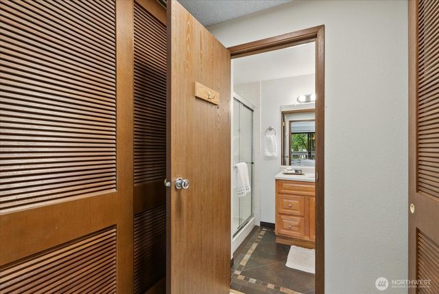 4005 145th Avenue NE, Bellevue, WA 98007