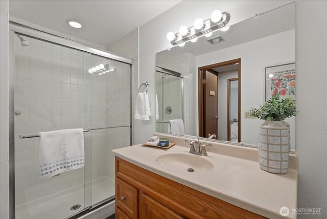 4005 145th Avenue NE, Bellevue, WA 98007