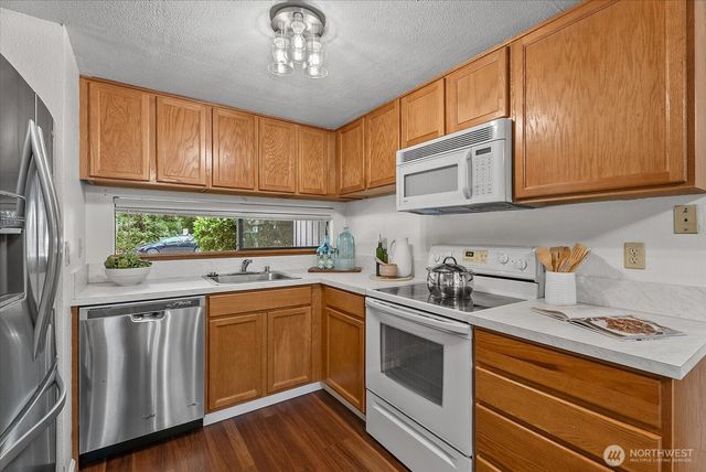 4005 145th Avenue NE, Bellevue, WA 98007