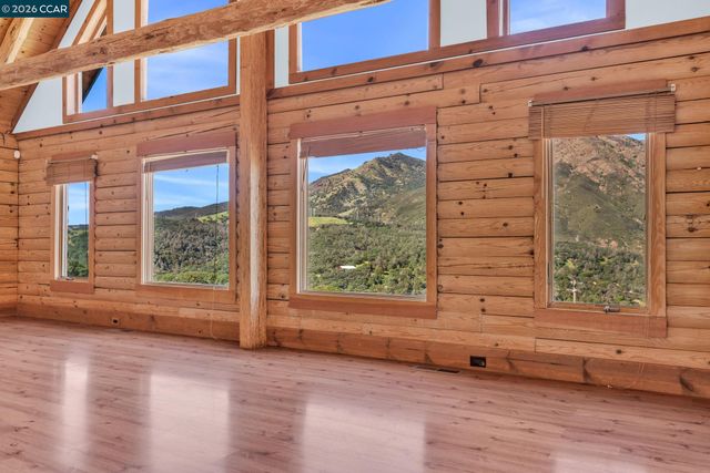 530 Leon Way, Clayton, CA 94517