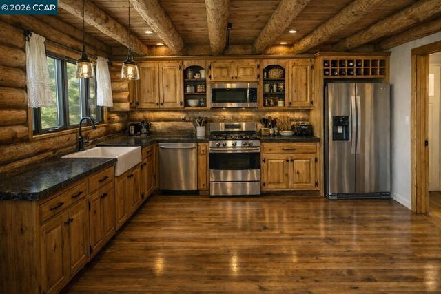 530 Leon Way, Clayton, CA 94517