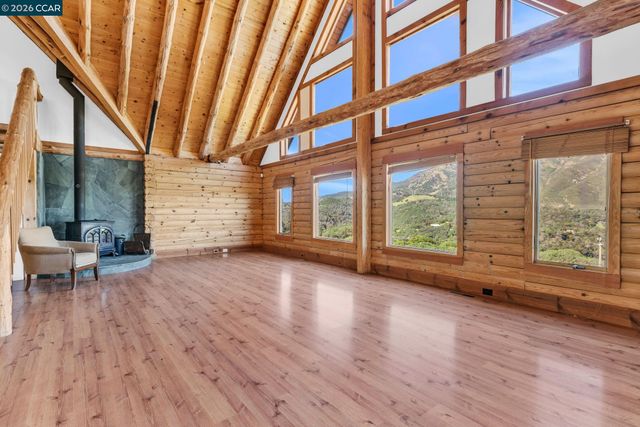 530 Leon Way, Clayton, CA 94517