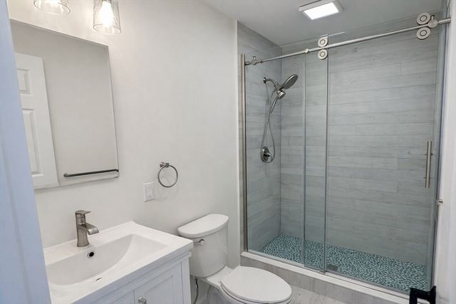 6 Marina Dr 6, Hull, MA 02045