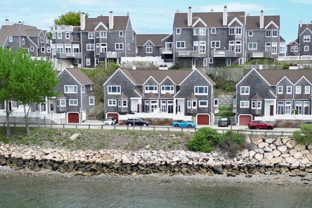 6 Marina Dr 6, Hull, MA 02045