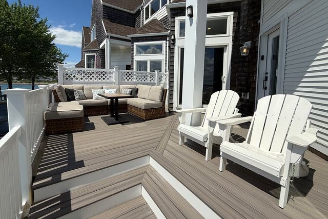 6 Marina Dr 6, Hull, MA 02045