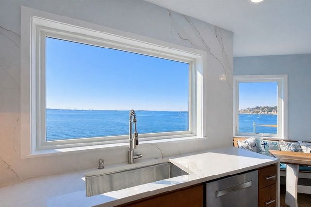 6 Marina Dr 6, Hull, MA 02045