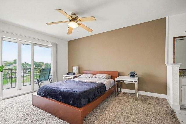 18511 Egret Bay Boulevard 102, Webster, TX 77058