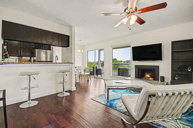 18511 Egret Bay Boulevard 102, Webster, TX 77058