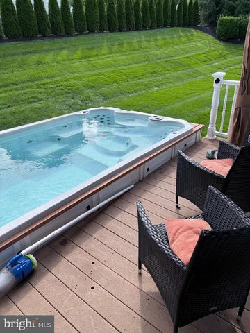 2683 IDEAL CT, Manchester, MD 21102