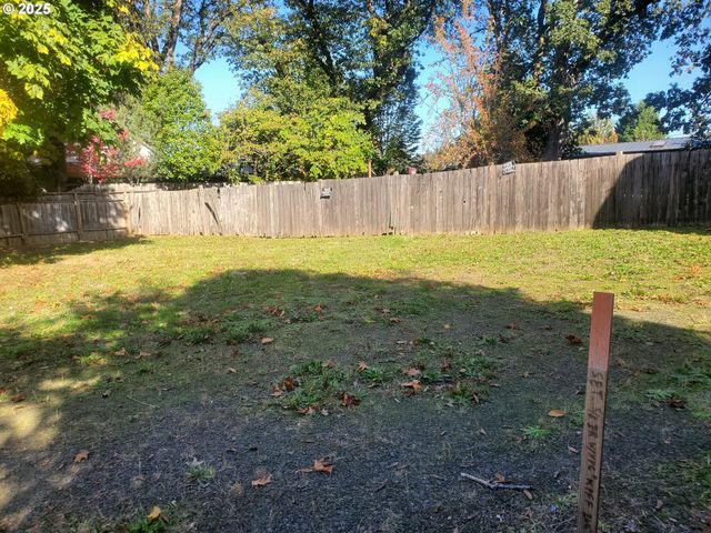 4th Ave, Veneta, OR 97487