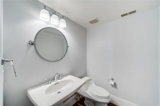 896 Quivera, Laguna Beach, CA 92651
