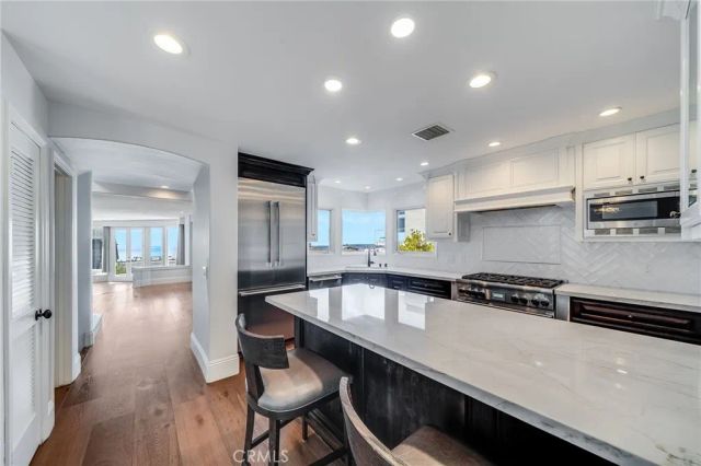 896 Quivera, Laguna Beach, CA 92651