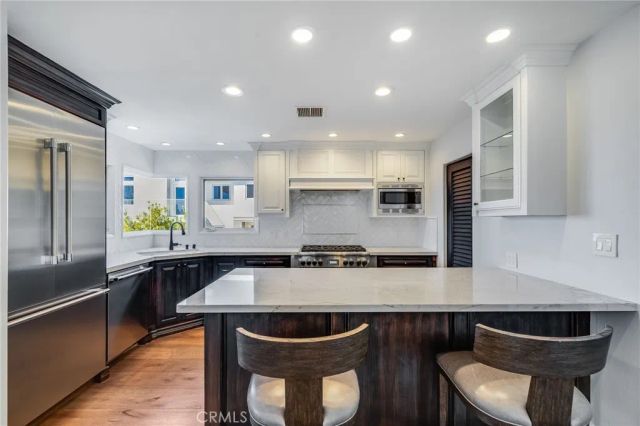 896 Quivera, Laguna Beach, CA 92651