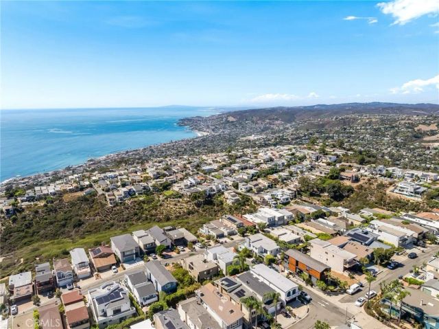 896 Quivera, Laguna Beach, CA 92651