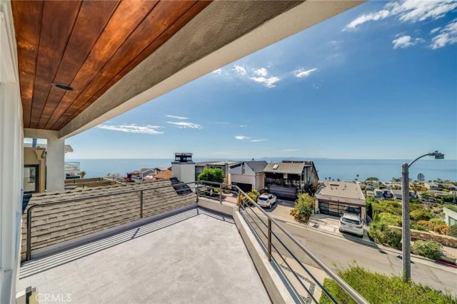 896 Quivera, Laguna Beach, CA 92651