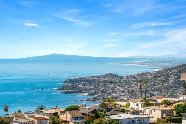 896 Quivera, Laguna Beach, CA 92651