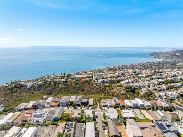 896 Quivera, Laguna Beach, CA 92651
