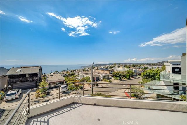 896 Quivera, Laguna Beach, CA 92651